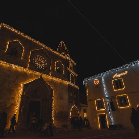 Dimora Pardo Hostel Larino Bagian luar foto